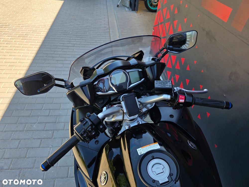 Yamaha FJR - 29