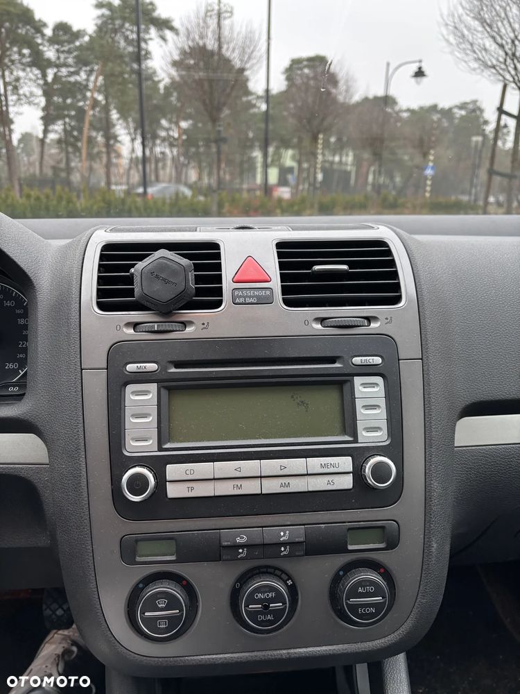 Volkswagen Golf 1.6 Comfortline - 7