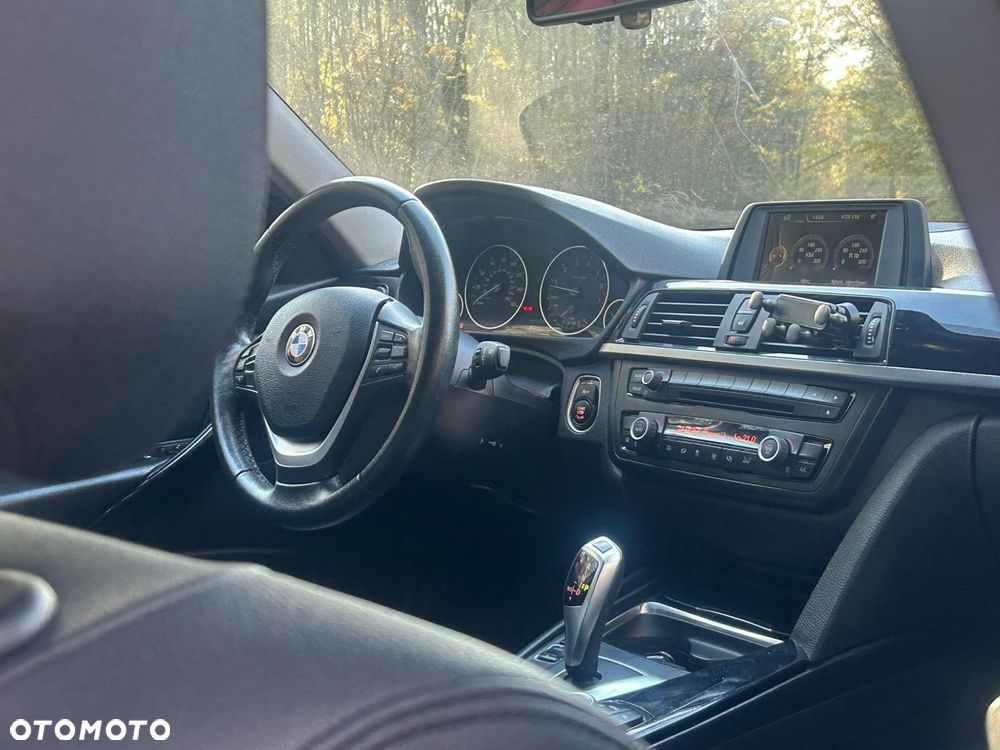 BMW Seria 3 328i - 34