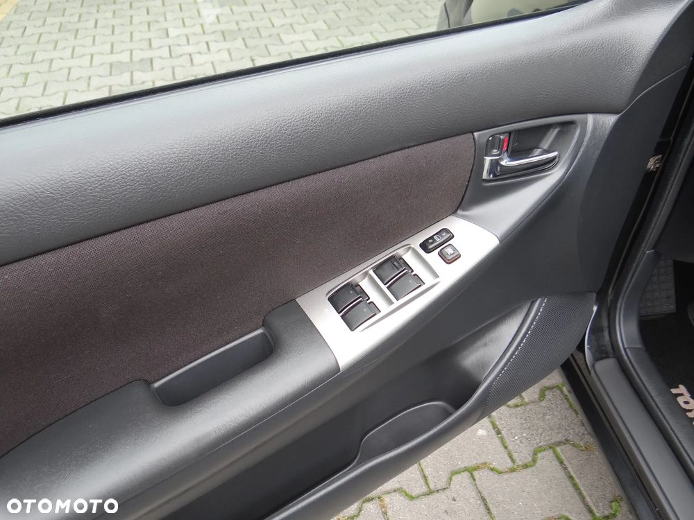Toyota Corolla 1.4 VVT-i Sol - 22