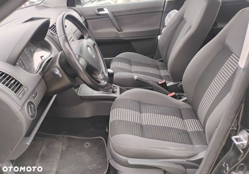Volkswagen Polo - 8