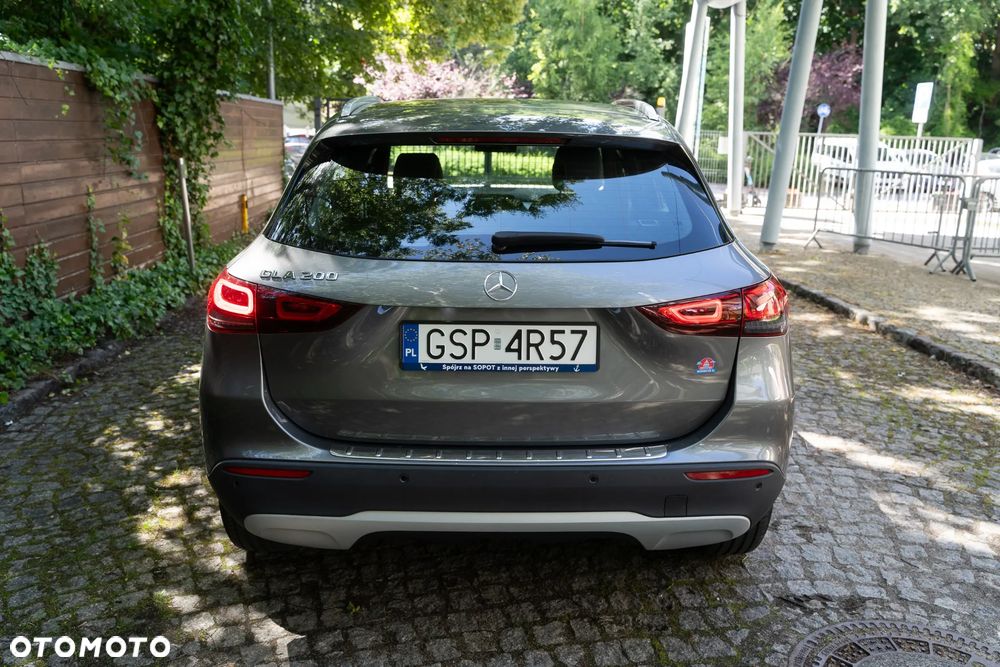 Mercedes-Benz GLA 200 Business Edition - 17