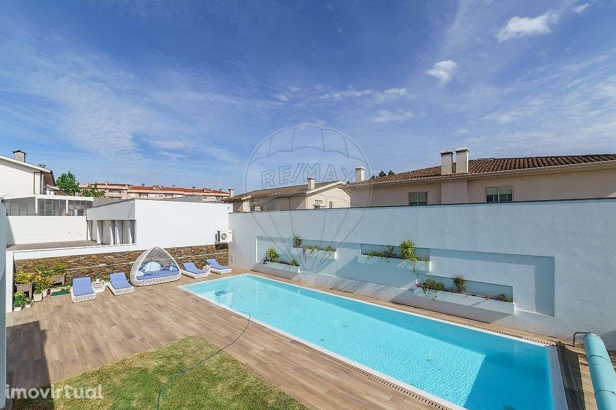 Moradia T7 para venda - Grande imagem: 2/50