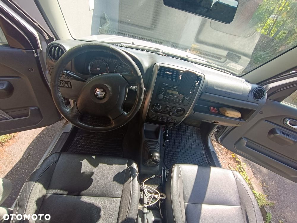 Suzuki Jimny - 11
