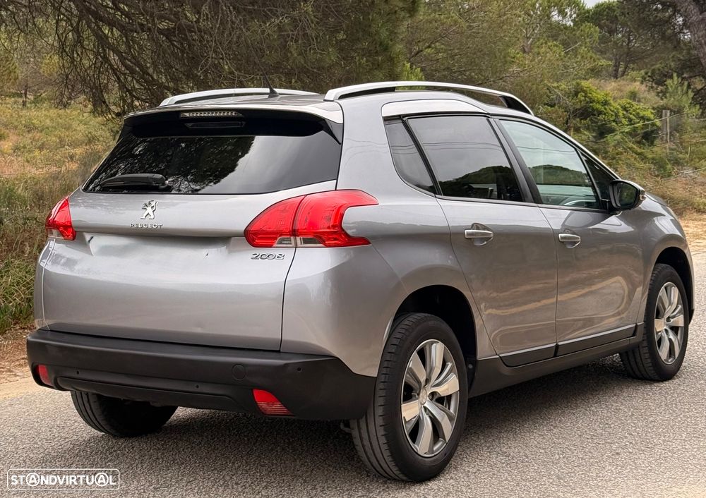 Peugeot 2008 1.2 PureTech Style - 6