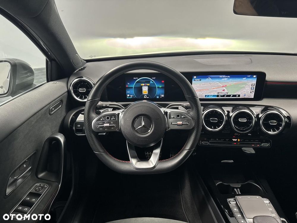 Mercedes-Benz Klasa A 180 AMG Line 7G-DCT - 22