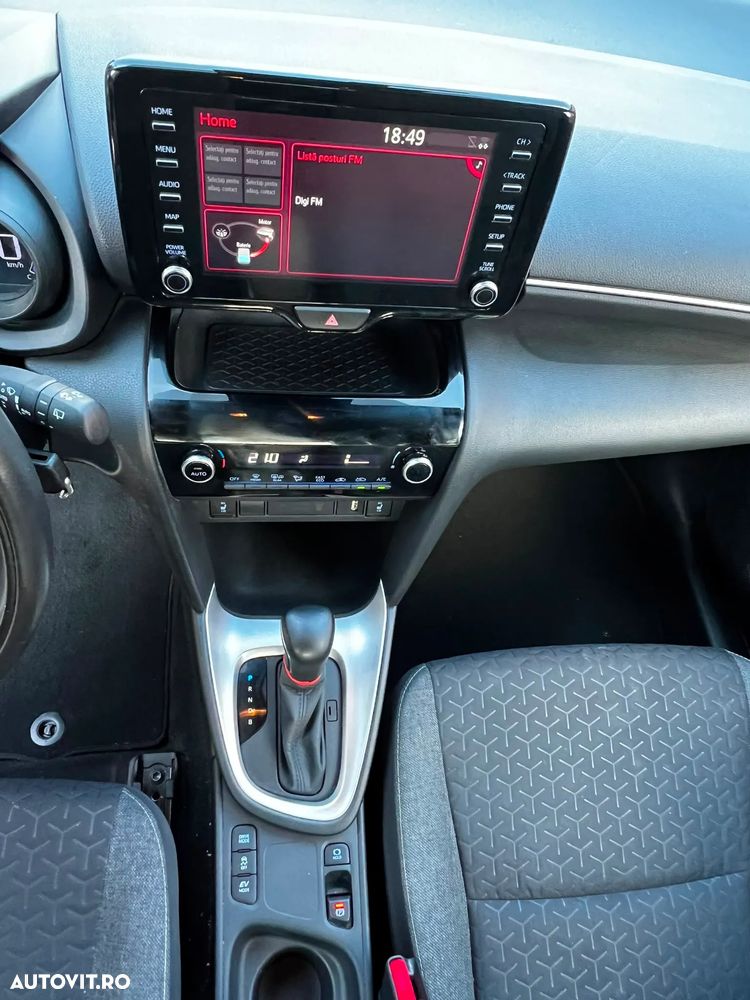 Toyota Yaris Cross - 16