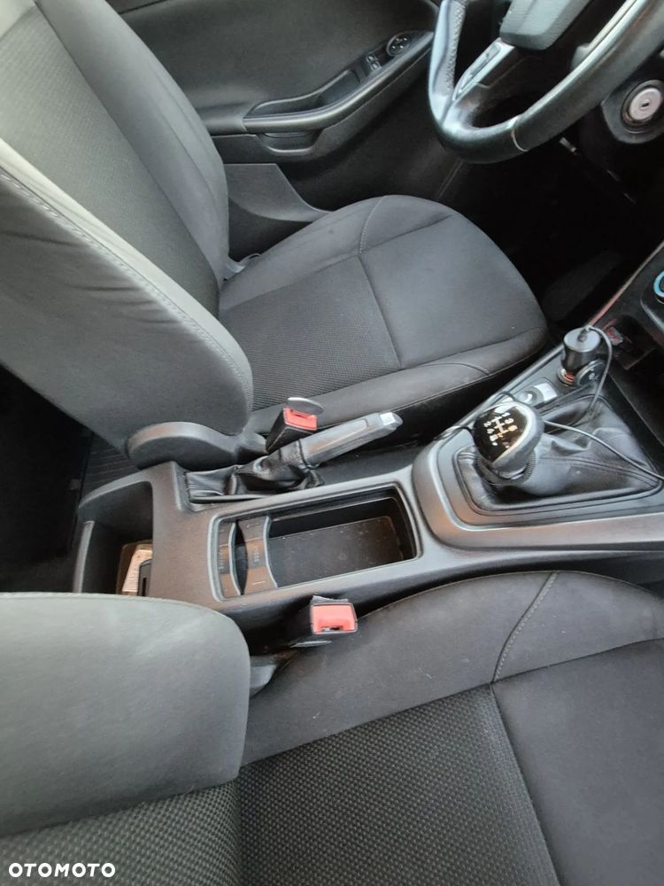 Ford Focus 1.6 Trend - 15