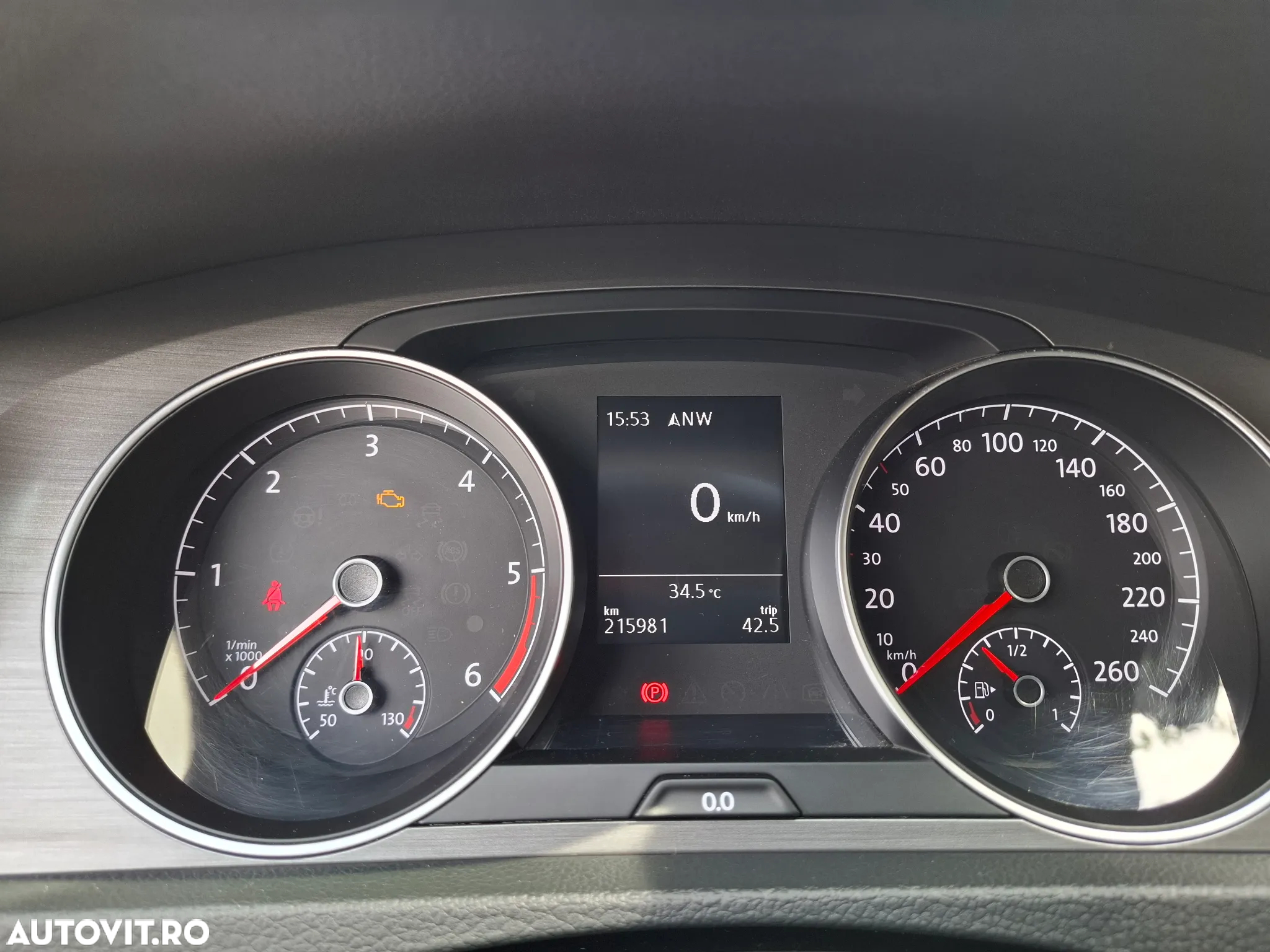 Volkswagen Golf 1.6 TDI BlueMotion Technology DPF Comfortline - 5