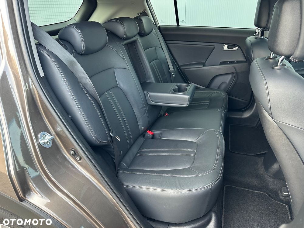 Kia Sportage 2.0 CRDI XL - 13