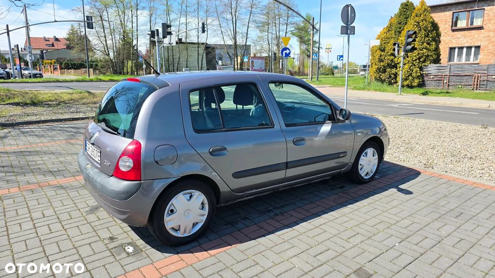 Renault Clio 1.5 dCi Confort Authentique - 8