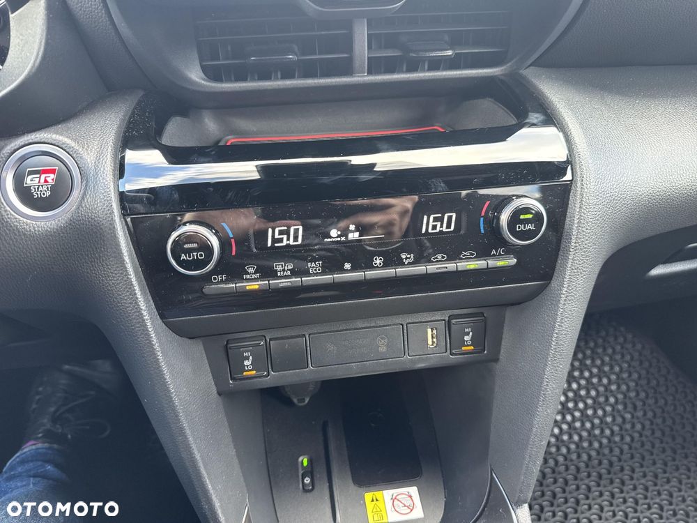 Toyota Yaris Cross Hybrid 1.5 GR Sport - 16