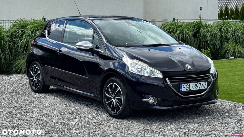 Peugeot 208 - 1