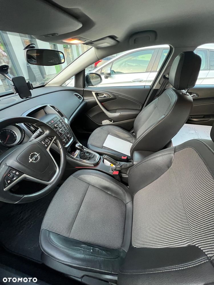 Opel Astra 1.4 T Cosmo - 8