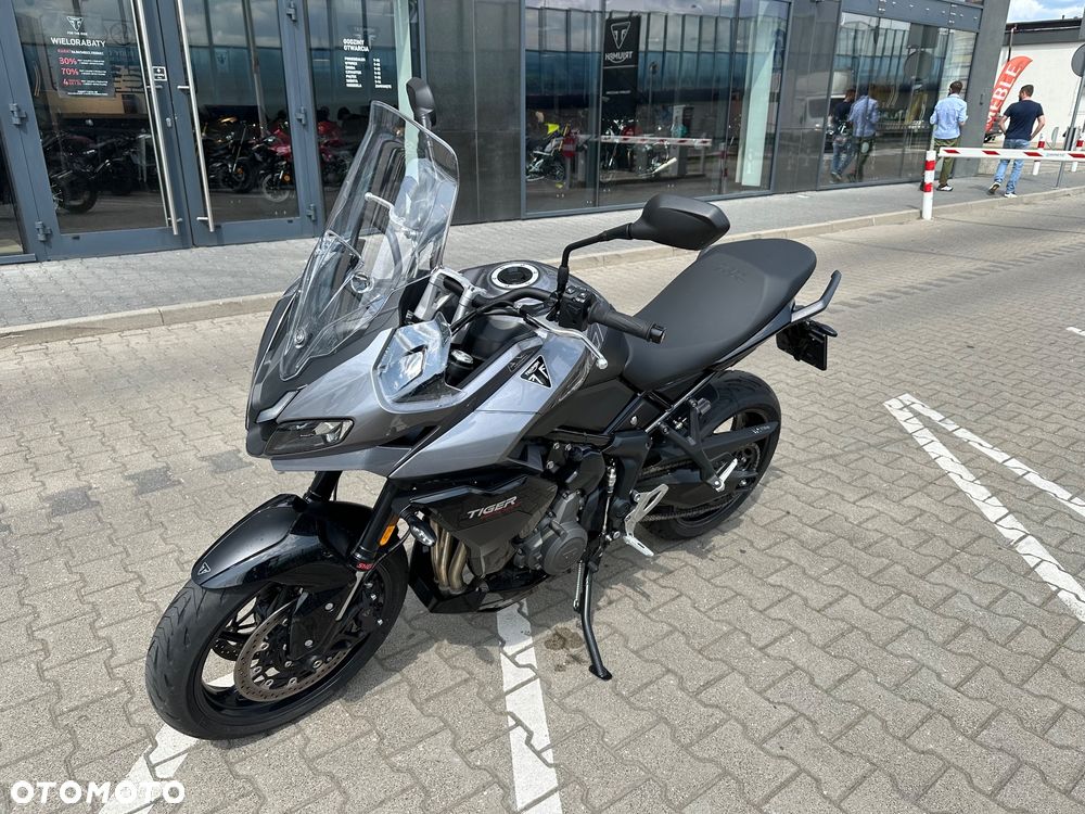 Triumph Tiger - 2