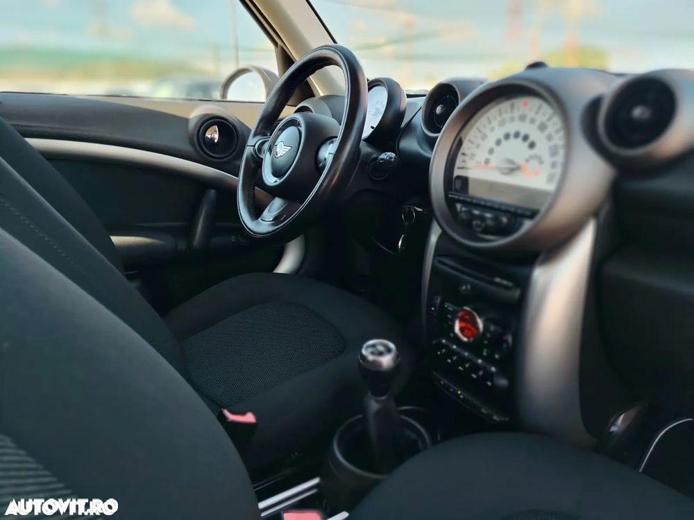 Mini Countryman - 16