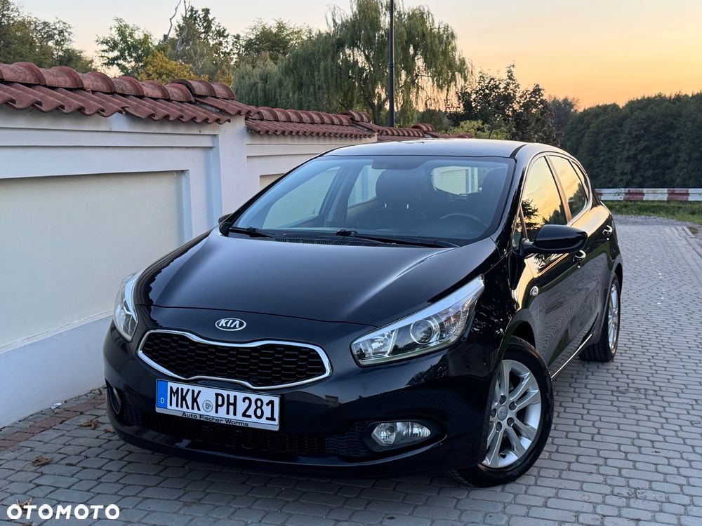Kia Ceed - 4