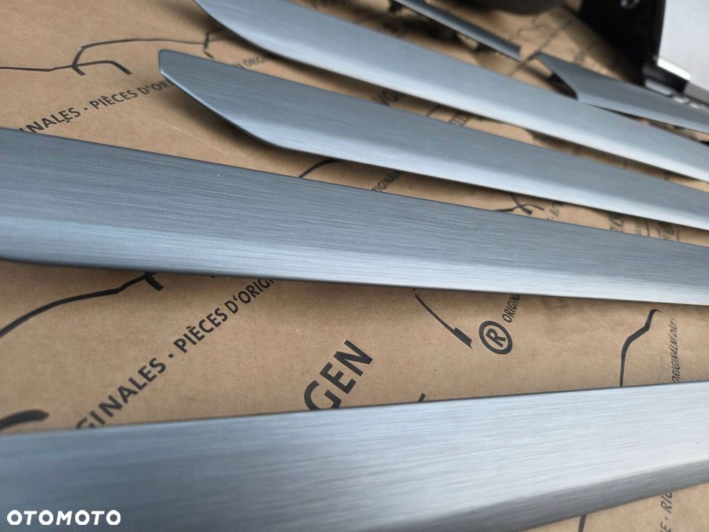 volkswagen multivan t7 dekory wnętrza listwy komplet 7t1857116a - 3