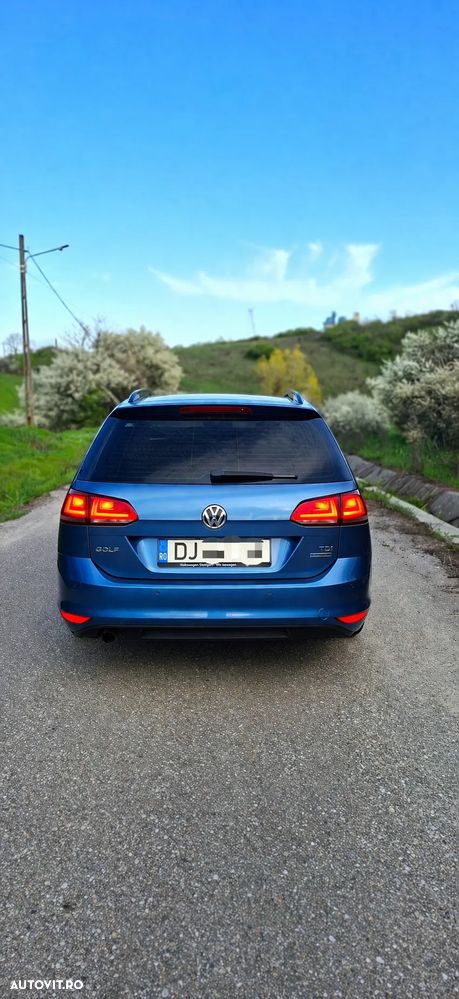 Volkswagen Golf 1.6 TDI DPF BlueMotion Technology Highline - 9