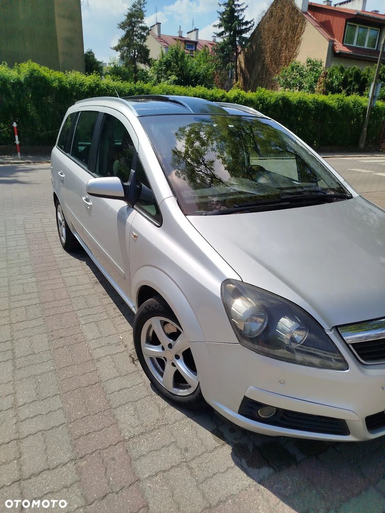 Opel Zafira 1.9 CDTI Cosmo ActiveSelect - 4