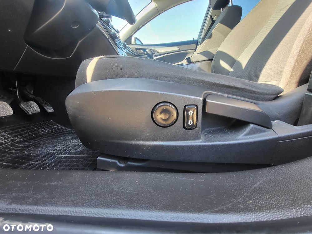 Opel Insignia 1.4 T Active S&S - 26