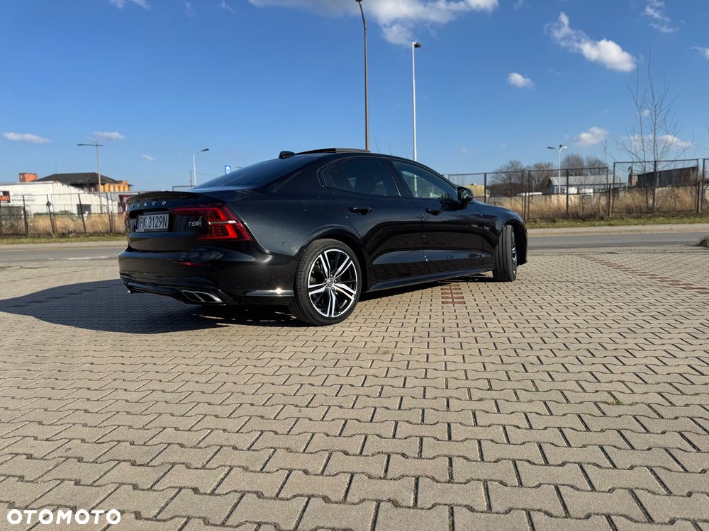 Volvo S60 T8 Twin Engine AWD Geartronic RDesign - 6