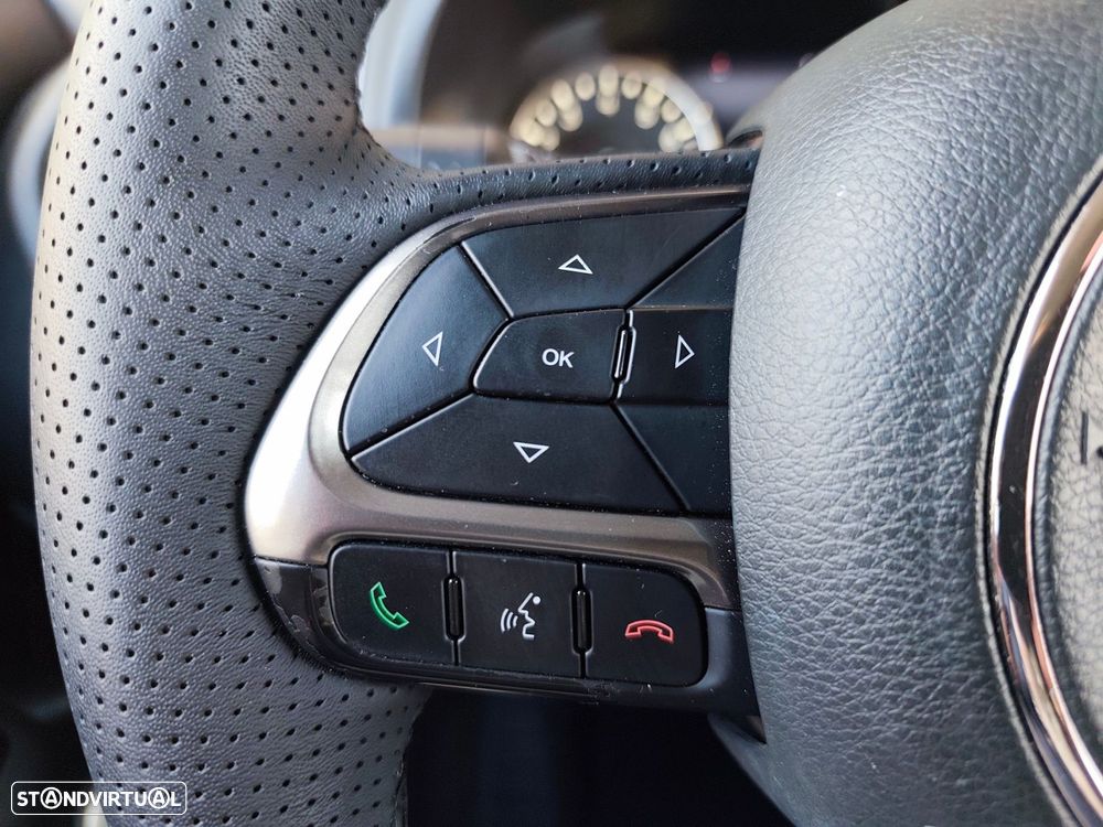 Jeep Renegade 1.3 T Limited DCT - 31