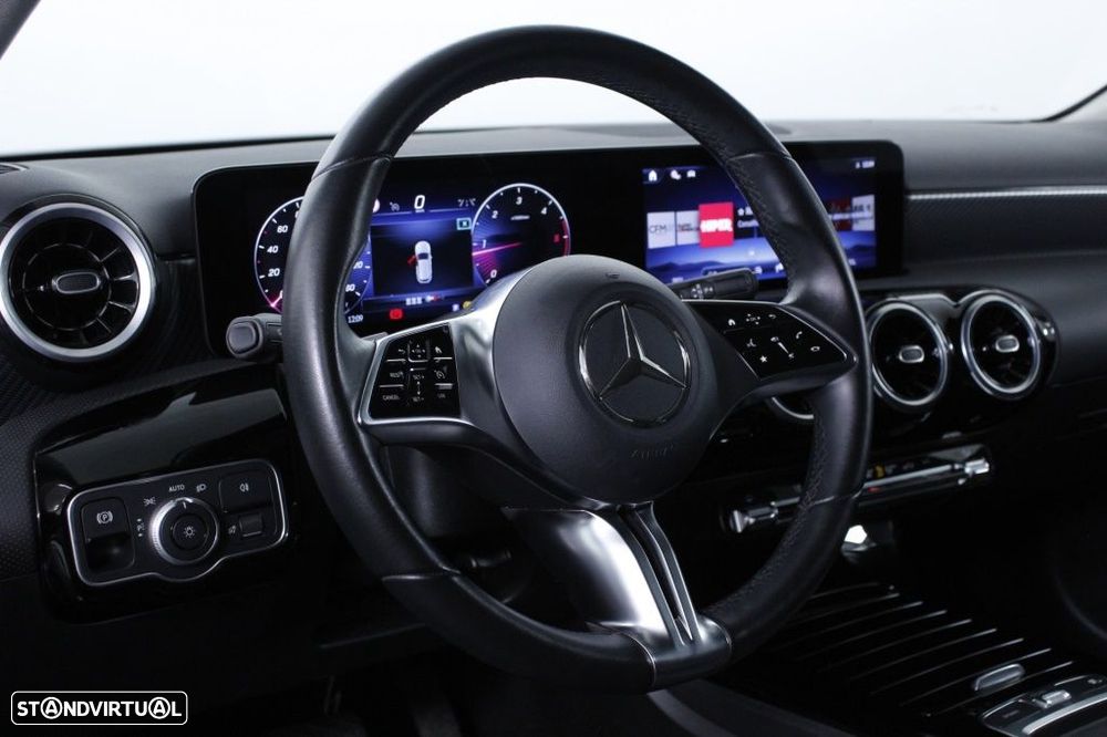 Mercedes-Benz A 200 d - 21