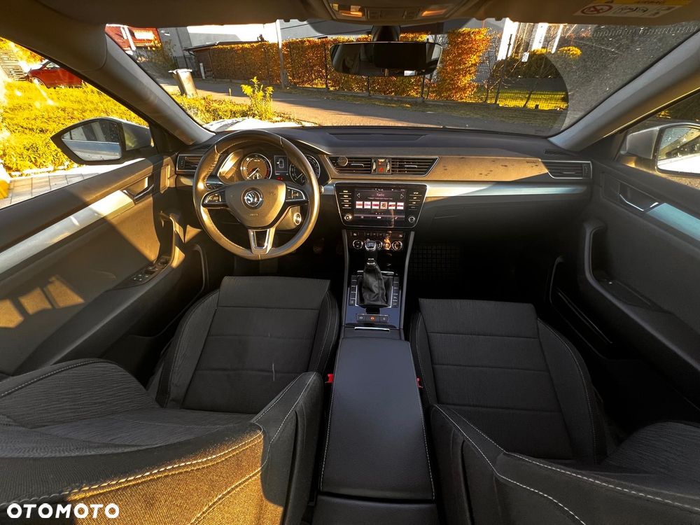 Skoda Superb 2.0 TDI Ambition - 10