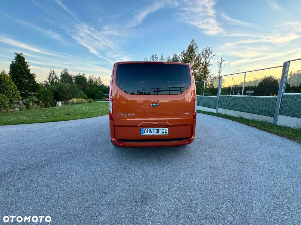 Ford Tourneo Custom - 29