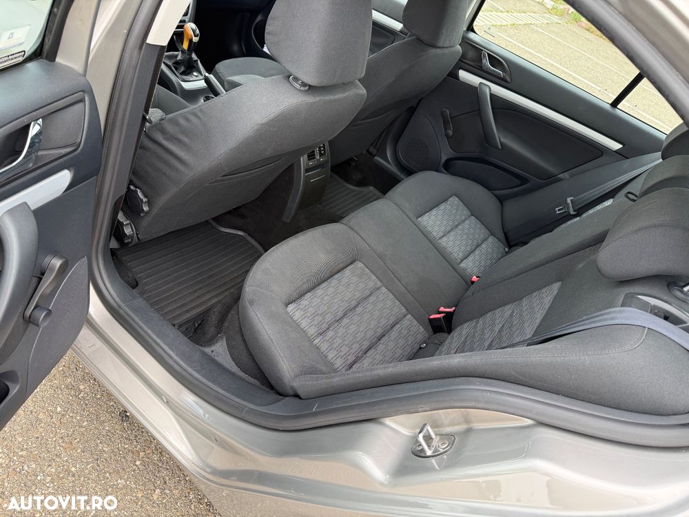 Skoda Octavia 2.0 TDI DPF FAMILY - 8