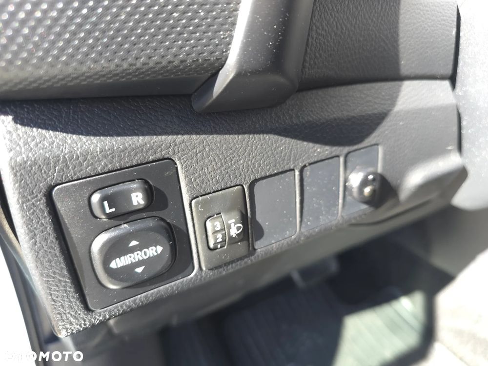 Toyota Auris 1.6 Premium - 21