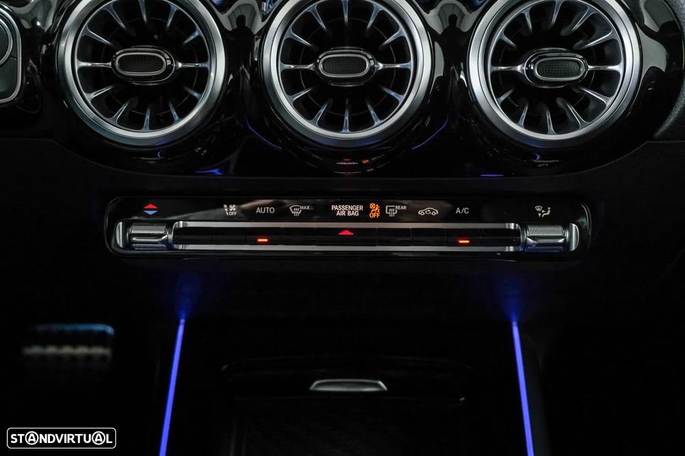 Mercedes-Benz GLA 200 d AMG Line - 35