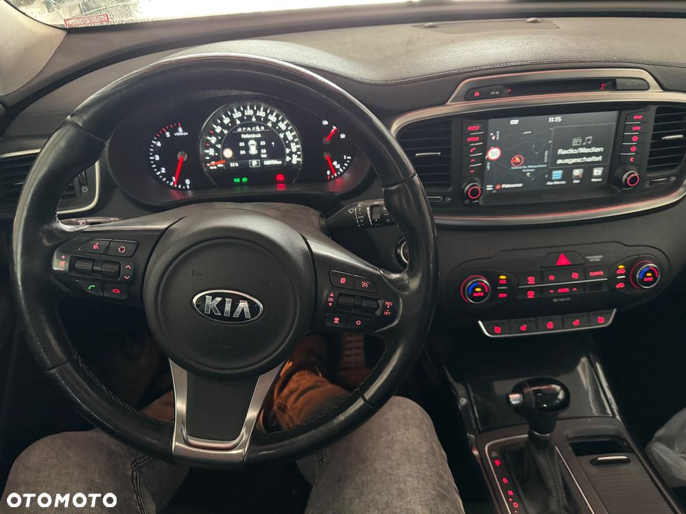 Kia Sorento - 4