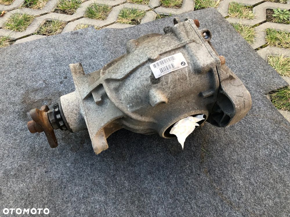 BMW F01 F02 F06 F10 F11 F12 F13 MOST TYLNY DYFER 2.81 7630828 - 1