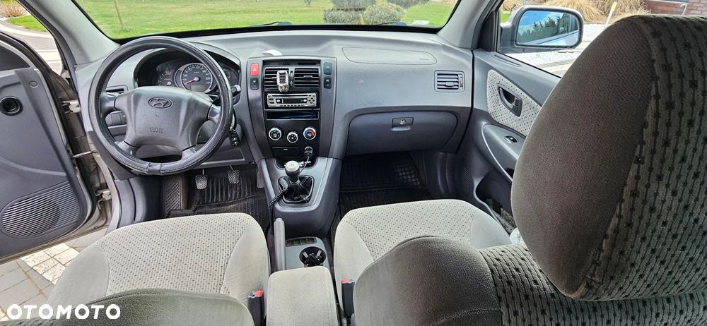 Hyundai Tucson 2.0 CRDi Active - 12