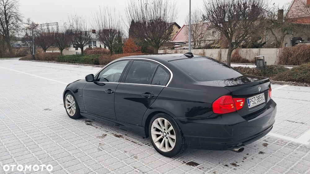 BMW Seria 3 320d DPF Efficient Dynamics Edition - 2