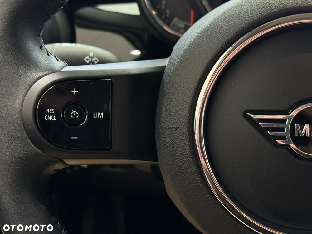 MINI Cooper Standard - 21