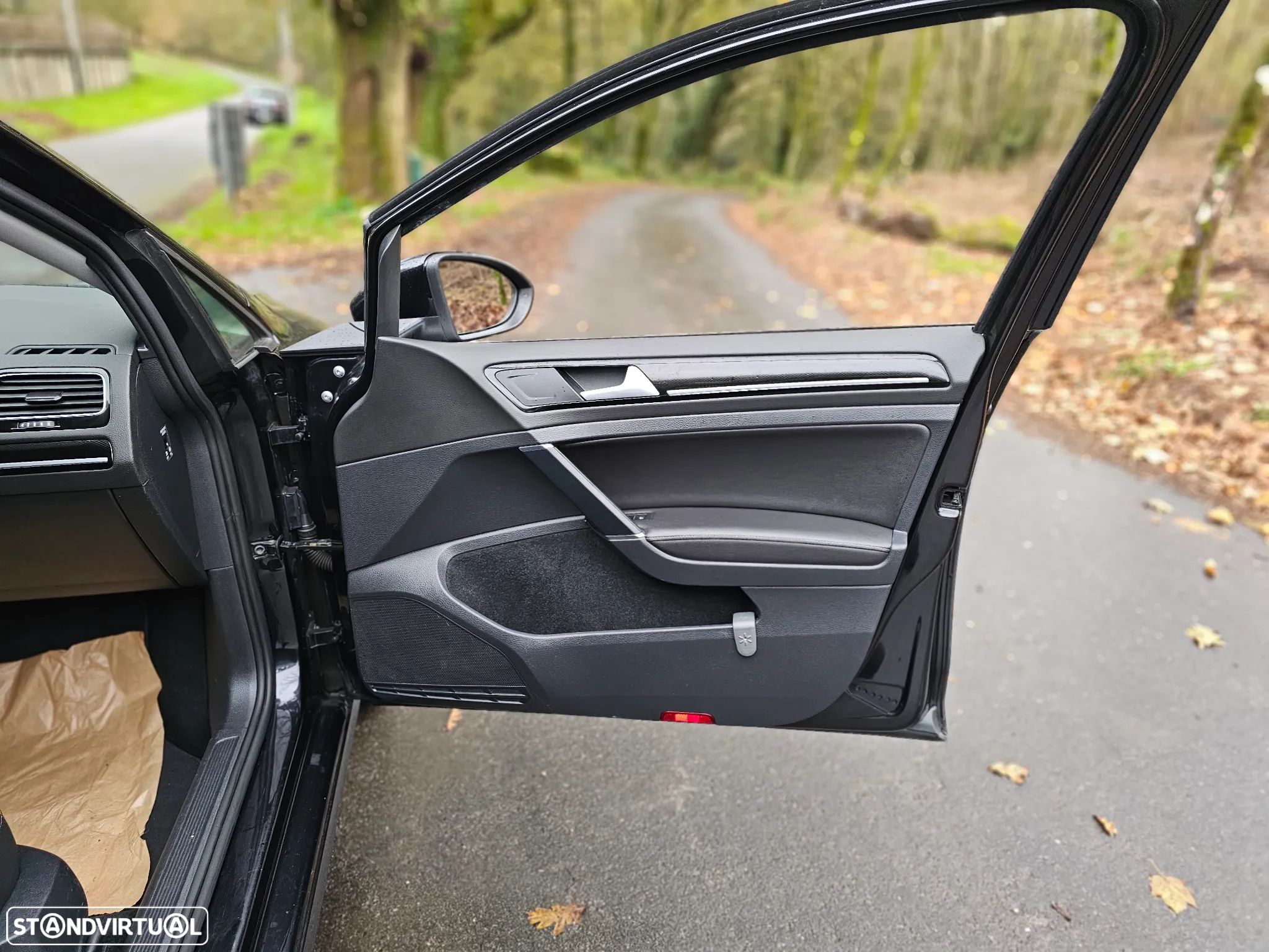 VW Golf Variant 1.6 TDi Highline DSG - 25