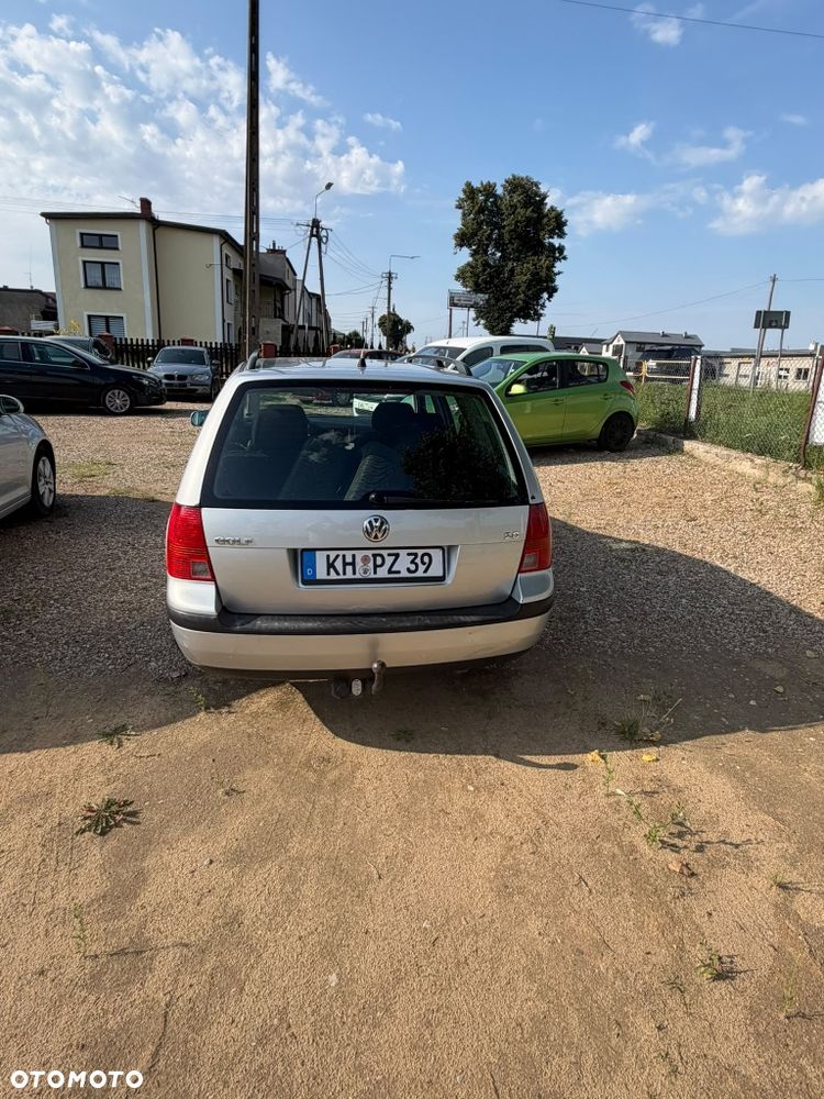 Volkswagen Golf - 4