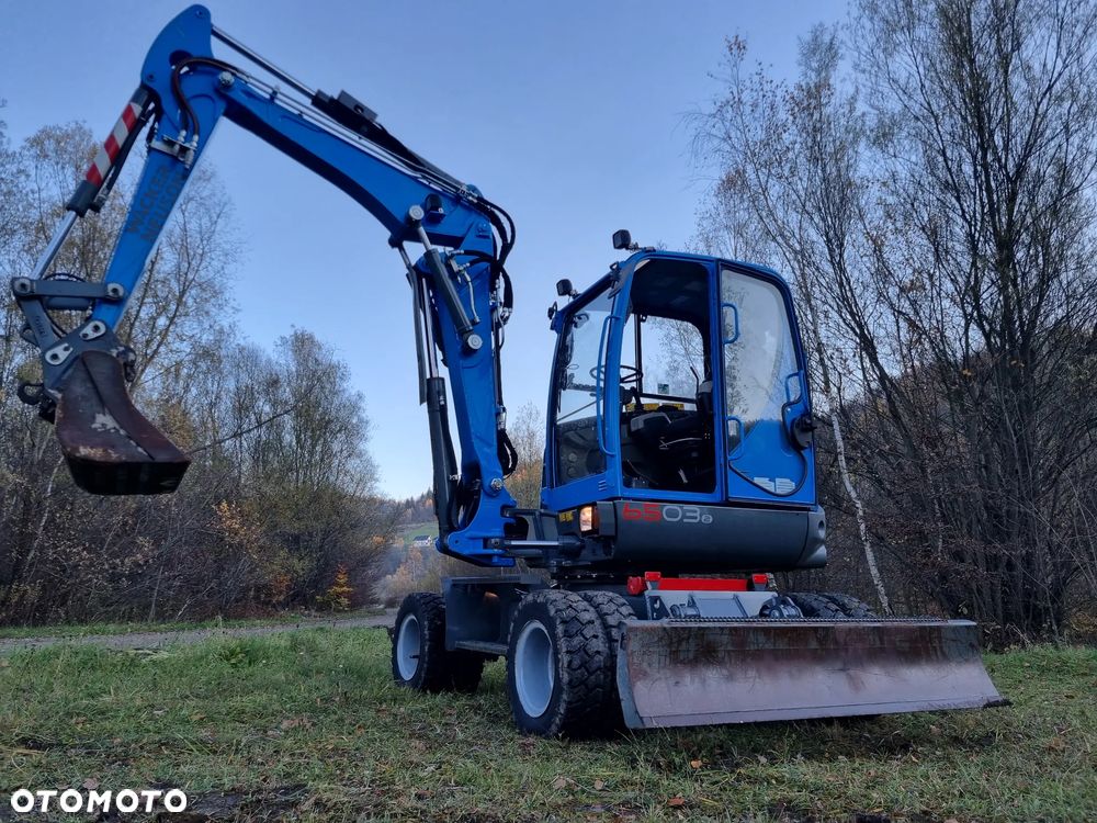 Wacker Neuson 6503 wersja 7 Koparka Kołowa 8 ton 3x łamane ramie Tylko 929 mtg jak Nowa z Salonu 2015r Import Norwegia Silnik YANMAR zero luzów wycieków 2 łyżki Okazja KLIMA Pompa ON - 26