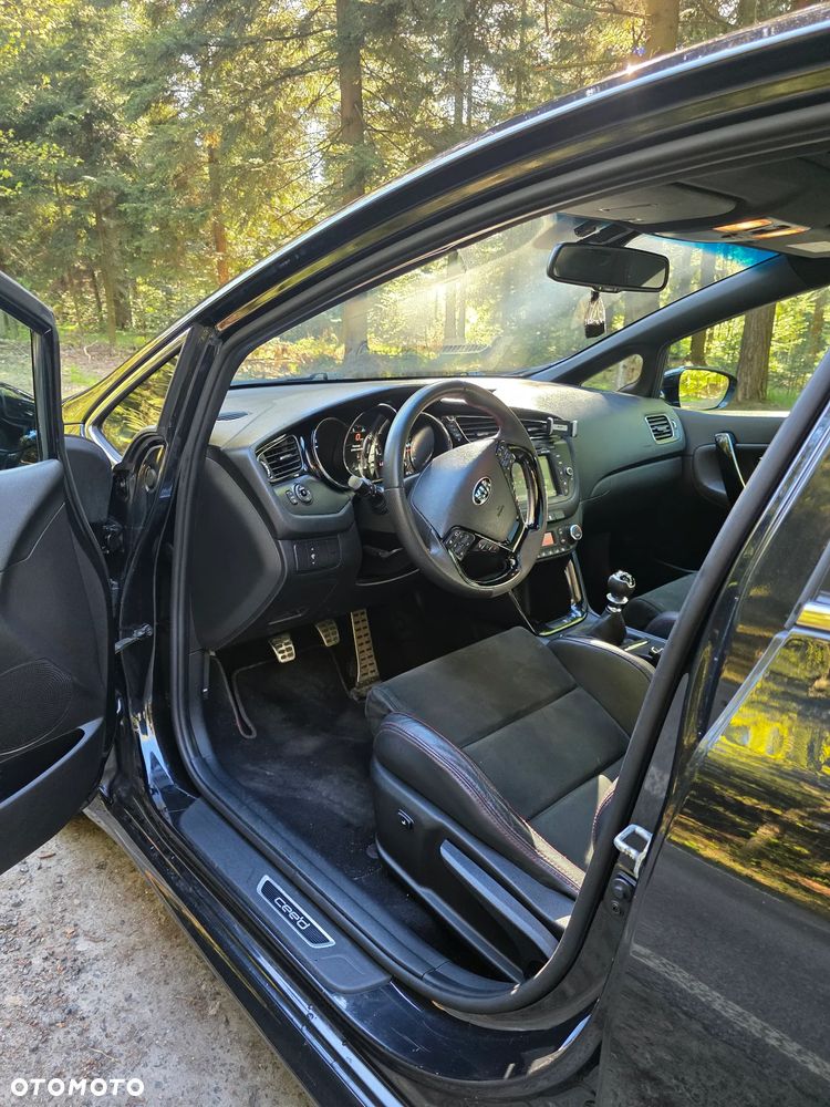Kia Ceed 1.6 T-GDI GT L - 19