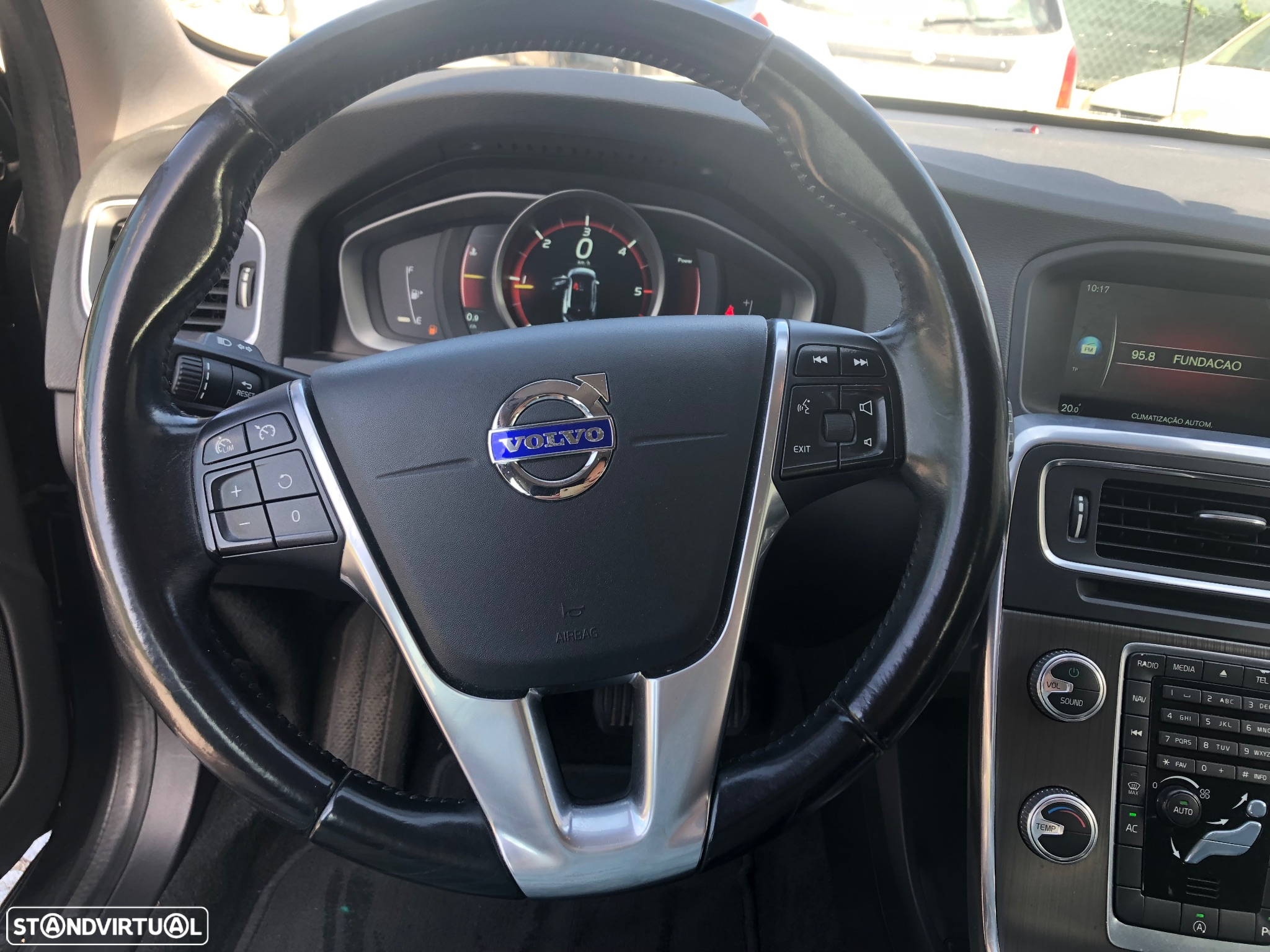 Volvo V60 2.0 D3 Kinetic - 5