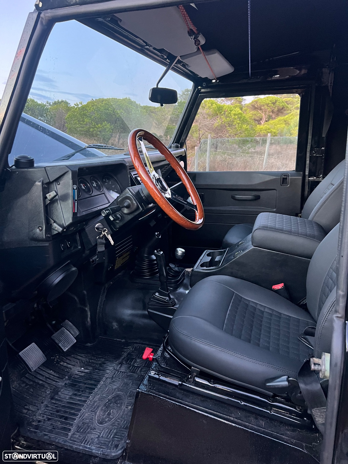Land Rover Defender 90 2.5 Td5 Soft Top - 9
