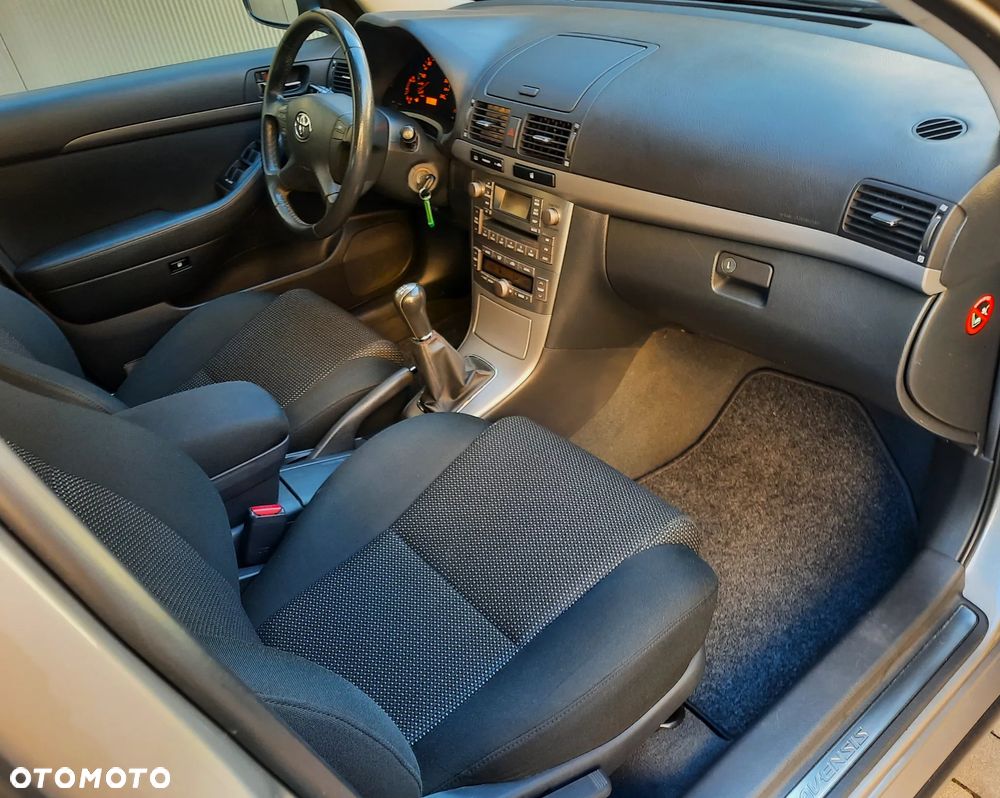 Toyota Avensis 1.8 VVT-i Combi Sol - 9