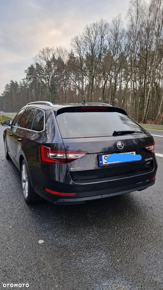 Skoda Superb 2.0 TDI Style DSG - 2