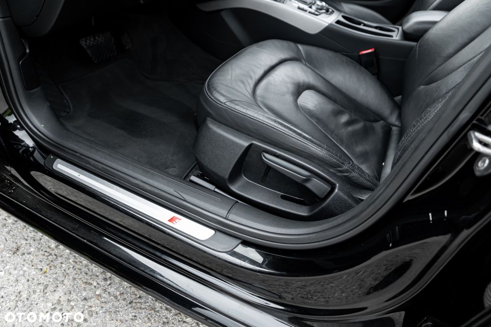 Audi A4 Avant 2.0 TDI DPF quattro S tronic S line Sportpaket - 19