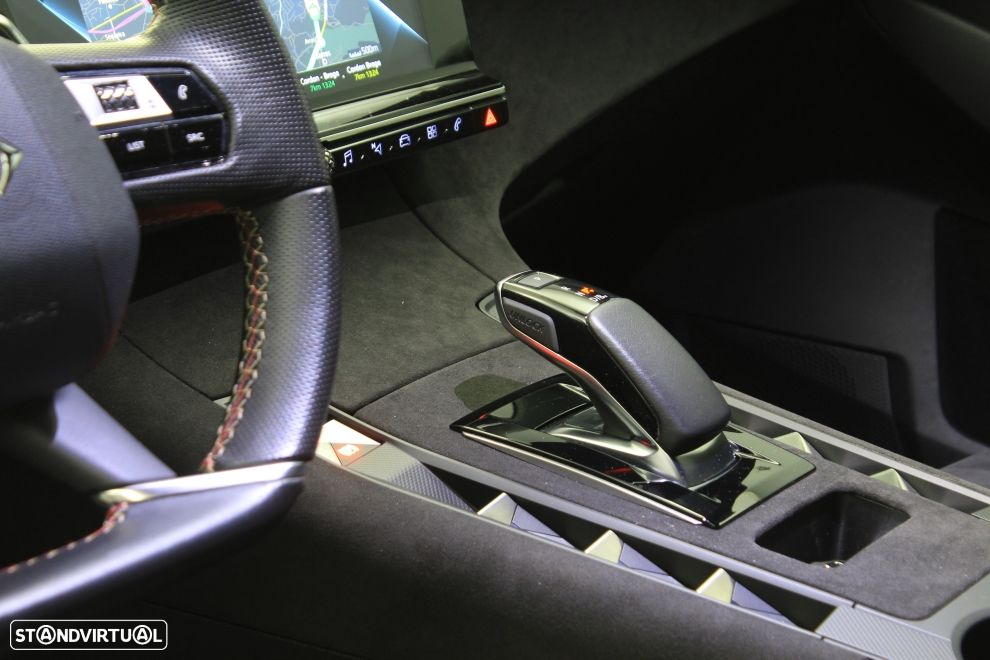 DS DS7 Crossback E-Tense Performance Line EAT8 - 24