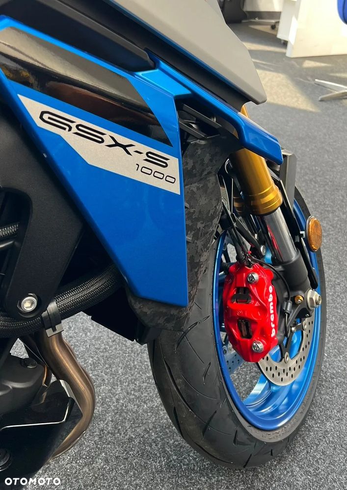 Suzuki GSX 1000 - 6