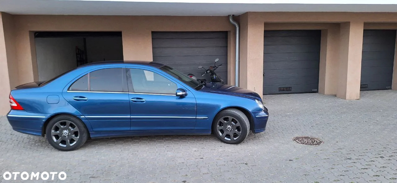 Mercedes-Benz Klasa C 220 CDI Elegance - 7